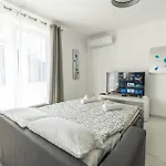 A26 - 5 Mins Walk To Valletta Ferry - Shopping Mall And Bay By Quicktrips * スリーマ
