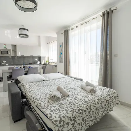 A26 - 5 Mins Walk To Valletta Ferry - Shopping Mall And Bay By Quicktrips Apartment