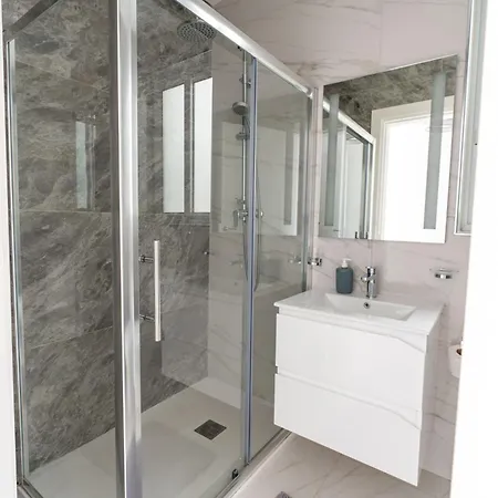 A26 - 5 Mins Walk To Valletta Ferry - Shopping Mall And Bay By Quicktrips